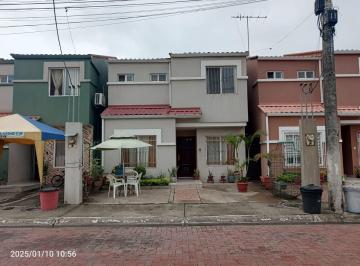 Casa · 95m² · 3 Habitaciones · Urbanización La Perla Etapa 1 Hermosa Casa