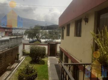 Casa · 400m² · 6 Habitaciones · 6 Estacionamientos · Casa de Venta en La Galo Plaza Lasso a Pocas Cuadras del Sri Norte de Quito