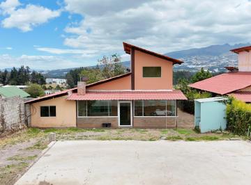 Casa de 4 habitaciones, Cayambe · Casa de Venta en Cayambre - Sector Ayora