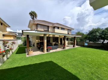 Casa de 5 habitaciones, Quito · Casa de Venta No Adosada con 4 Habitaciones en 800 m² en Venta en Tumbaco