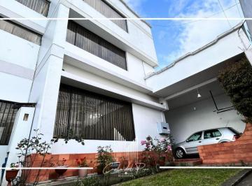 Casa · 392m² · 4 Habitaciones · 4 Estacionamientos · Venta Casa Sector Kennedy