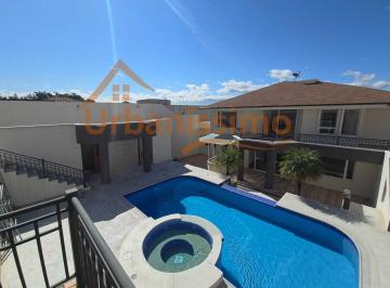 Casa de 4 habitaciones, Quito · Hm Sa/ Tanda Rancho San Francisco! Hermosa Casa de 650 m² en Venta 890.000 Usd