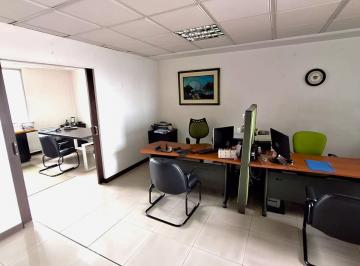 Oficina comercial de 1 habitación, Quito · Se Vende Oficina Av 12 de Octubre