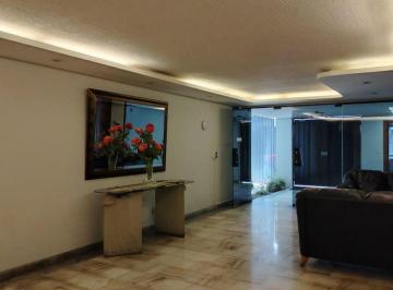 Departamento · 313m² · 4 Habitaciones · 2 Estacionamientos · Venta de Apartamento en El Quito Tenis de 4 Dorm. y Estudio.
