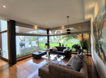 Casa de 5 habitaciones, Quito · Vendo Espectacular Casa de Lujo