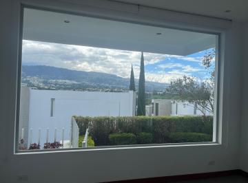 Casa de 3 habitaciones, Quito · Casa de Arriendo en Cumbayá de 3 Dorm. en La Viña