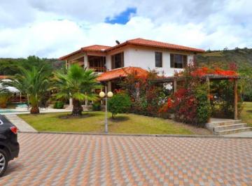 Departamento · 4000m² · 10 Habitaciones · 7 Estacionamientos · & Quinta - Hosteria, 10 Habitaciones, Piscina, Cabañas Huéspedes - Lugar Maravilloso