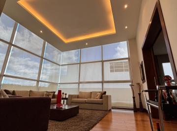 Casa de 4 habitaciones, Quito · Vendo! Preciosa Casa en Urbanización Cumbayá
