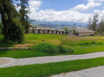 Terreno / Lote · 2300m² · 5 Estacionamientos · Lotes en Venta. Sector Norte Exclusivo en Ambato