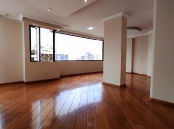 Departamento de 3 habitaciones, Quito · En Renta Departamento con Hermosa Vista, Sobre La Eloy Alfaro y Portugal