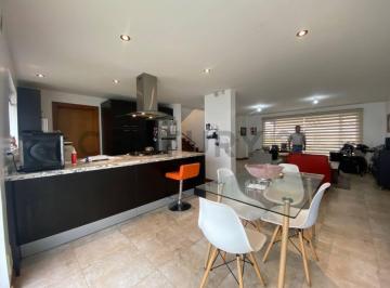 Casa · 162m² · 3 Habitaciones · 2 Estacionamientos · Venta Oportunidad Casa con Jardín Cumbaya Colegio Menor Conjunto Privado