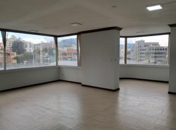 Oficina comercial , Quito · Rento Oficina con Vista - 12 de Octubre