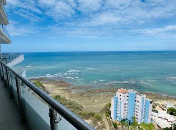 Departamento de 3 habitaciones, Manta · Venta de Departamento Amoblado de 3 Habitaciones Frente Al Mar