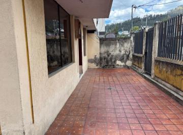 Casa de 4 habitaciones, Quito · Casa en Venta a Remodelar Dentro de Conjunto - Sector de Las Casas