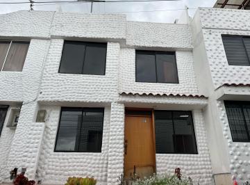 Casa de 4 habitaciones, Quito · Armenia 2 Vendo Casa en Conjunto Pueblo Blanco