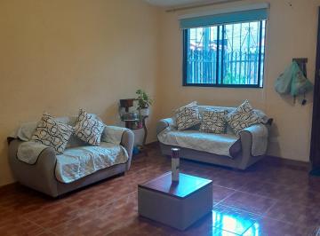 Casa de 3 habitaciones, Quito · Vendo Casa Una Planta, Conjunto, en Carcelén Entre Yambal y Shoping El Portal.