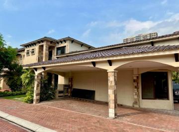 Casa de 4 habitaciones, Guayaquil · Alquilo o Vendo Casa Bosques de La Costa