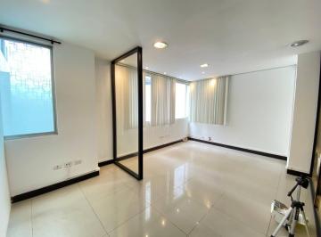 Oficina comercial · 100m² · 3 Habitaciones · 2 Estacionamientos · La Pradera, Oficina en Venta, 100 m², 4 Ambientes, 1 Baño