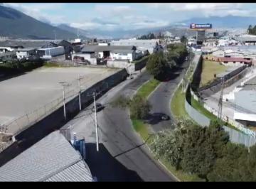 Bodega-Galpón · 1300m² · 3 Estacionamientos · Carcelén, Galpón en Venta, 1300 m² 3 Ambientes, Oficina 100 m².