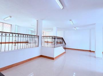 Local comercial · 173m² · 4 Estacionamientos · La Prensa, Local Comercial en Renta, 175 m², 3 Ambientes, 1 Baño.