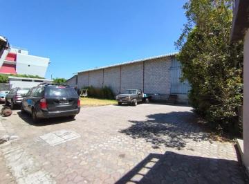 Bodega-Galpón · 600m² · 2 Habitaciones · 5 Estacionamientos · Calderón, Galpón Renta, 600 m², 2 Ambientes