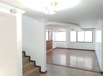 Casa · 404m² · 5 Habitaciones · 2 Estacionamientos · Real Audiencia, Departamento Duplex en Venta, 404.54 m²