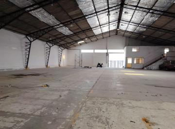 Bodega-Galpón · 1250m² · 7 Habitaciones · 4 Estacionamientos · Calderón, Galpón Renta, 1250 m², 7 Ambientes, 5 Baños