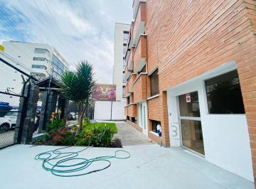 Casa · 900m² · 12 Estacionamientos · Iñaquito, Casa Comercial en Renta, 900 m², 36 Ambientes