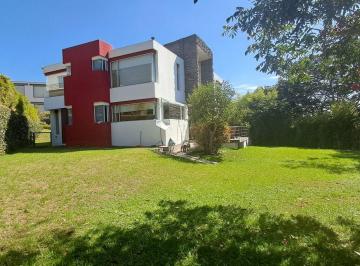 Casa de 4 habitaciones, Quito · Vendo Casa Tacurí Nayón Urbanización