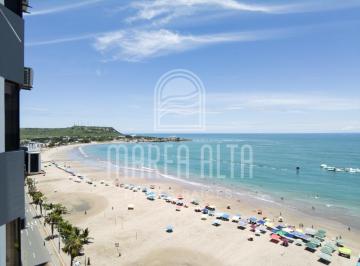 Departamento de 3 habitaciones, Salinas · Departamento Frente a La Playa en Chipipe, Salinas