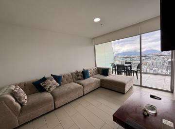 Suite de 1 habitación, Quito · Rento Hermosa Suite Amoblada en La Naciones Unidas y Amazonas