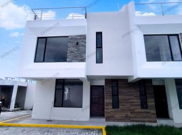 Casa de 3 habitaciones, Quito · Calderón Casas Vip Grandes