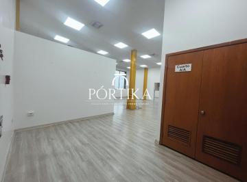 Oficina comercial , Guayaquil · Alquiler Oficina con Divisiones - Edificio Astillero - Puerto Santa Ana