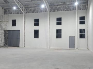Bodega-Galpón , Quito · Bodega - Galpón de 600 m² y 300 m² en Alquiler en Mitad del Mundo