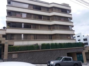 Departamento de 3 habitaciones, Quito · Vendo Amplio Departamento en El Sector Centro Comercial El Bosque