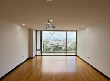 Suite de 1 habitación, Quito · Suite con Balcón en Renta - El Bosque - 72 m²