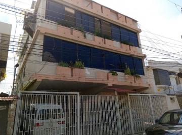 Departamento · 240m² · 5 Habitaciones · 1 Estacionamiento · Venta de Departamento en Sur de Guayaquil, Urb. La Saiba, 5 Habitaciones. L. B.