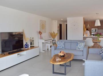 Departamento de 3 habitaciones, Quito · En Venta Lindo Moderno Departamento Tumbaco Sector Ventura Mall