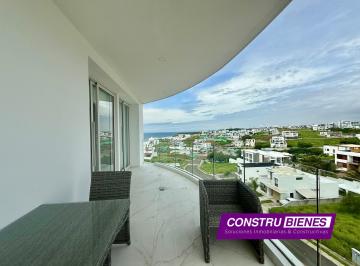 Departamento · 121m² · 3 Habitaciones · 1 Estacionamiento · Departamento Amoblado Vista Al Mar en Urb. Ciudad del Mar, Manta