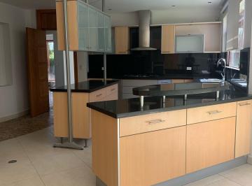 Departamento · 630m² · 5 Habitaciones · 4 Estacionamientos · Casas de Arriendo Cumbaya Urb, Prados de Cumbayá con Piscina