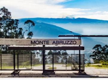 Terreno / Lote , Quito · Terreno de 428 m² en Venta Sector Uide