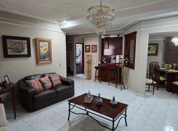 Casa de 3 habitaciones, Guayaquil · ¡Vendo Casa en Urdesa Central Sector Colegio Santo Domingo de Guzmán!