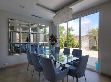 Casa de 4 habitaciones, Guayaquil · Vendo Casa Moderna con Acabados de Lujo en Isla Mocoli Samborondon