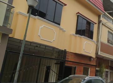 Casa · 160m² · 6 Habitaciones · 2 Estacionamientos · Venta Casa Rentera Santa Monica Sur de Gye (Rs)