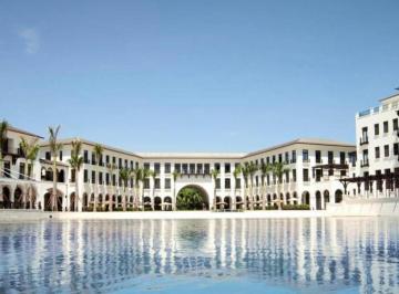 Casa · 450m² · 4 Habitaciones · 2 Estacionamientos · Samborondon Plaza Lagos Hermoso Proyecto de Casa Vista Al Lago
