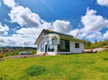 Casa de 3 habitaciones, Cuenca · Casa Venta Cuenca con 2500 m² de Terreno
