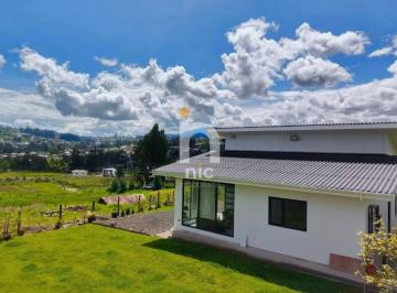 Casa de 3 habitaciones, Cuenca · Casa Venta Cuenca con 2500 m² de Terreno