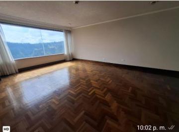 Departamento de 3 habitaciones, Quito · Vendo Departamento con Vista Espectacular – González Suárez