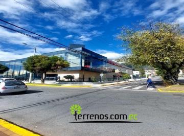 Terreno / Lote · 570m² · Venta Terreno con Casa 888 m² Quito Tenis Uso Múltiple