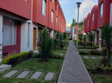 Casa de 3 habitaciones, Quito · Linda Casa de Venta en Tumbaco, por Estrenar